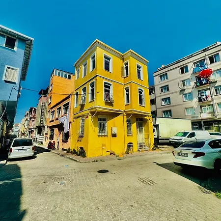 Cozy Yellow -1 Lägenhet